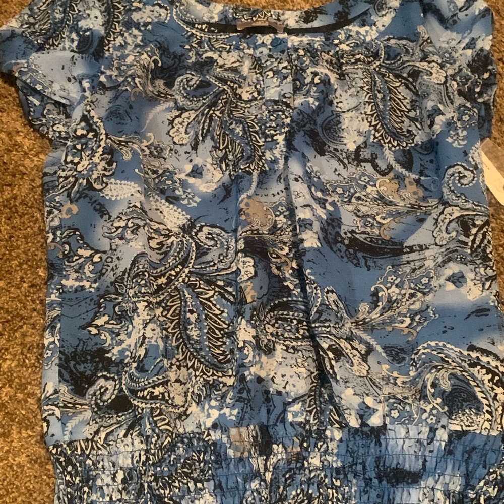 Brand New Apt 9 tee shirt